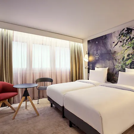 メルキュール パリ ラ デファンス グランデ アーシュ 4* ナンテール