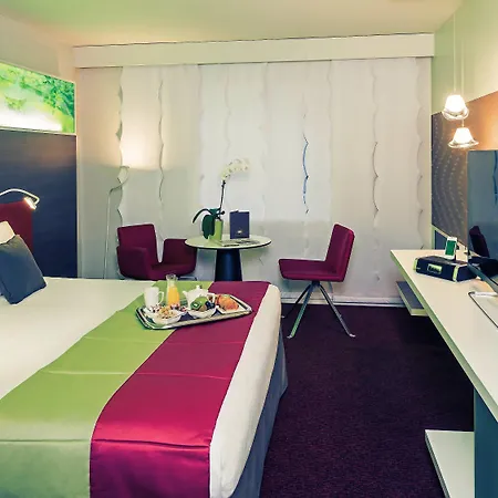 メルキュール パリ ラ デファンス グランデ アーシュ 4*