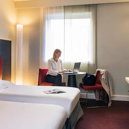 Mercure Paris La Defense Grande Arche Hotel Nanterre