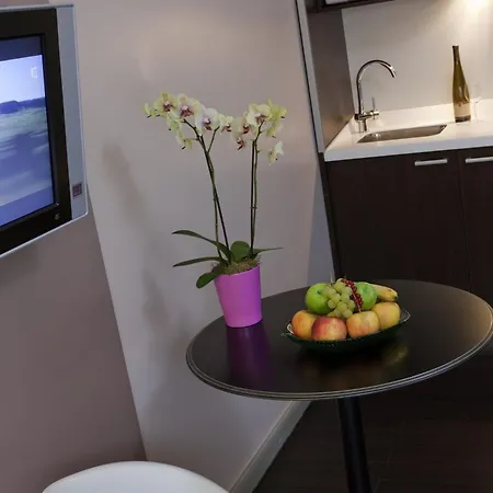 Hotel Mercure Paris La Defense Grande Arche