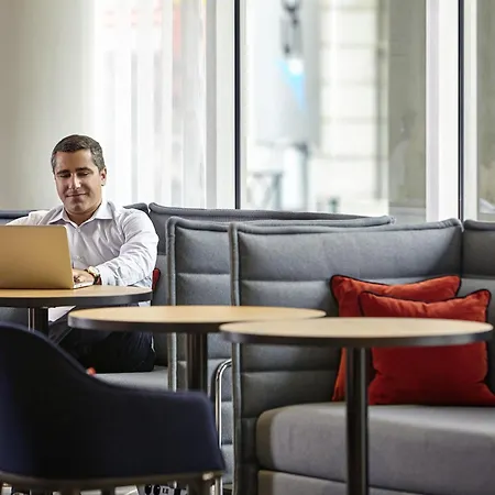 ホテル メルキュール パリ ラ デファンス グランデ アーシュ ナンテール