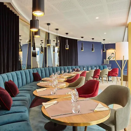 Hotel Mercure Paris La Defense Grande Arche 4*