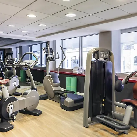 Hotel Mercure Paris La Defense Grande Arche