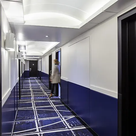 ميركيور باريس لا ديفونس غراند أرش 4*