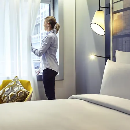 Mercure Paris La Defense Grande Arche 4*