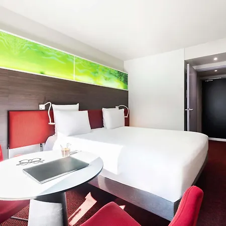 Mercure Paris La Defense Grande Arche 4*