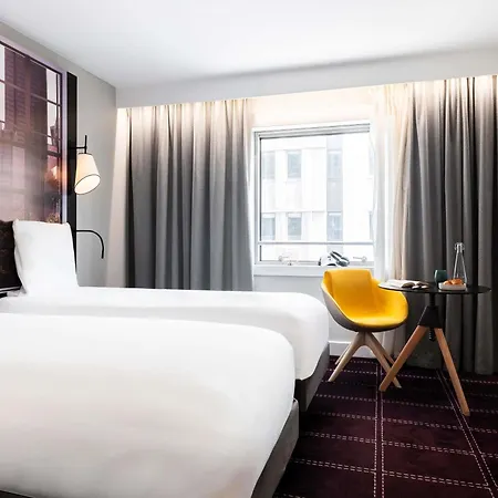 Hotel Mercure Paris La Defense Grande Arche 4*