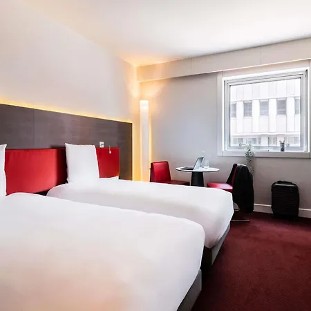Mercure Paris La Defense Grande Arche Hotel 4*