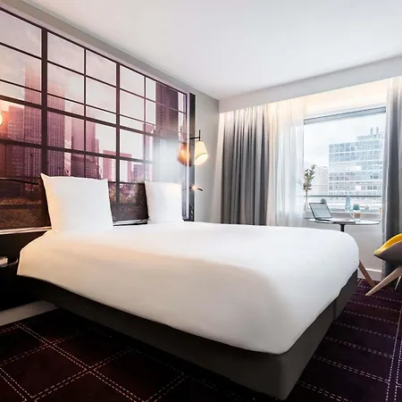 Hotel Mercure Paris La Defense Grande Arche 4*