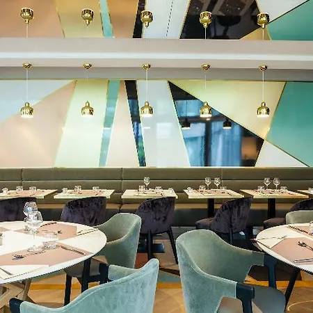 Mercure Paris La Défense Grande Arche Hotel Nanterre