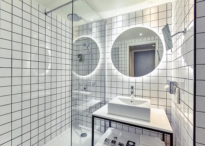 ホテル メルキュール パリ ラ デファンス グランデ アーシュ ナンテール