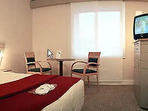 メルキュール パリ ラ デファンス グランデ アーシュ ホテル ナンテール