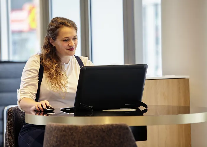 ホテル メルキュール パリ ラ デファンス グランデ アーシュ