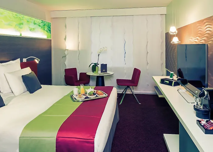 メルキュール パリ ラ デファンス グランデ アーシュ 4*