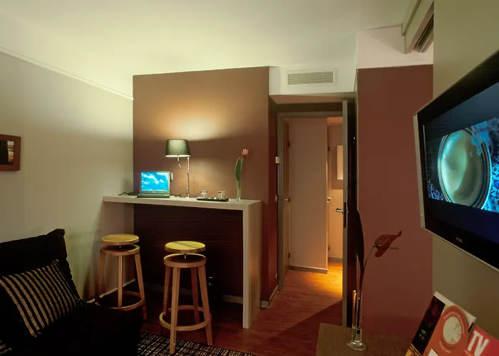 メルキュール パリ ラ デファンス グランデ アーシュ 4*