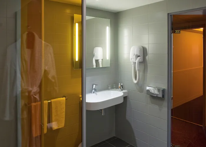 メルキュール パリ ラ デファンス グランデ アーシュ ホテル ナンテール