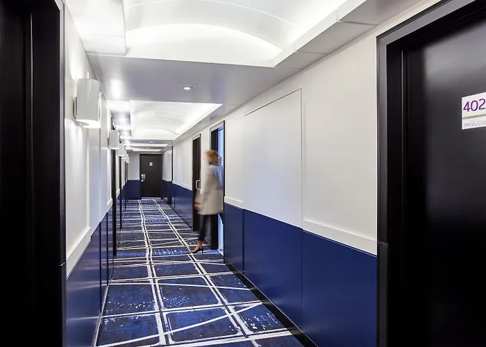 ホテル メルキュール パリ ラ デファンス グランデ アーシュ ナンテール