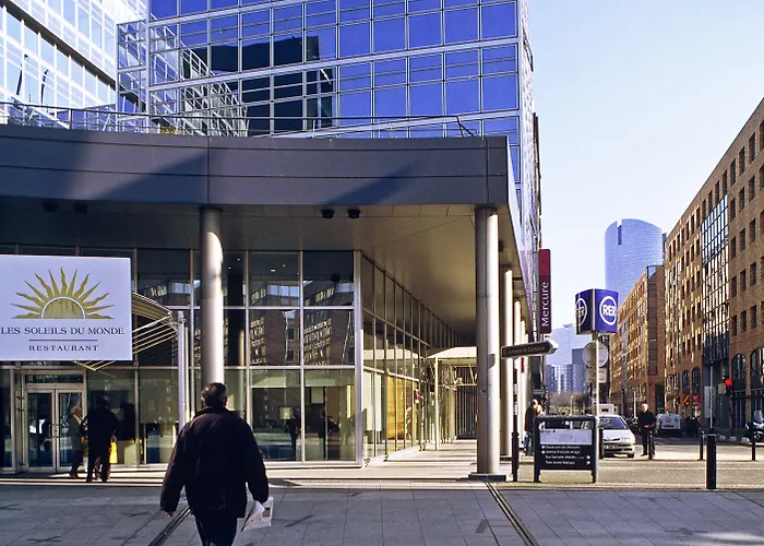 メルキュール パリ ラ デファンス グランデ アーシュ ホテル 4*