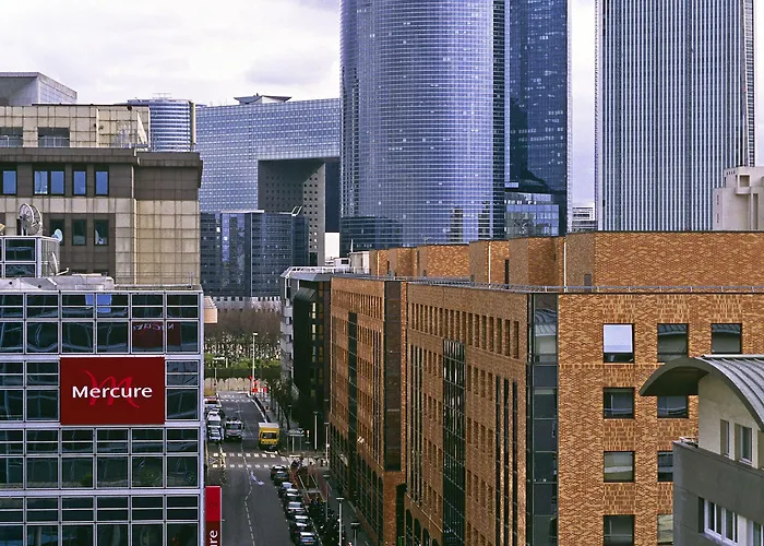 メルキュール パリ ラ デファンス グランデ アーシュ 4*