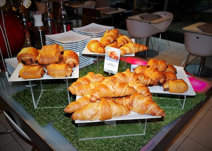 メルキュール パリ ラ デファンス グランデ アーシュ ホテル ナンテール