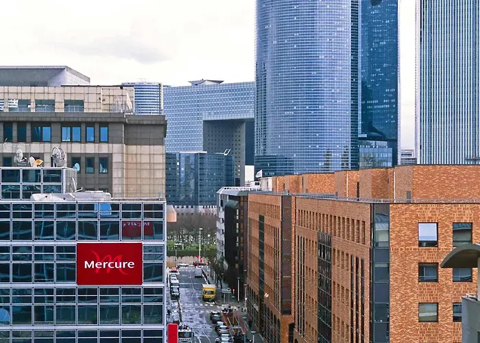 メルキュール パリ ラ デファンス グランデ アーシュ 4*